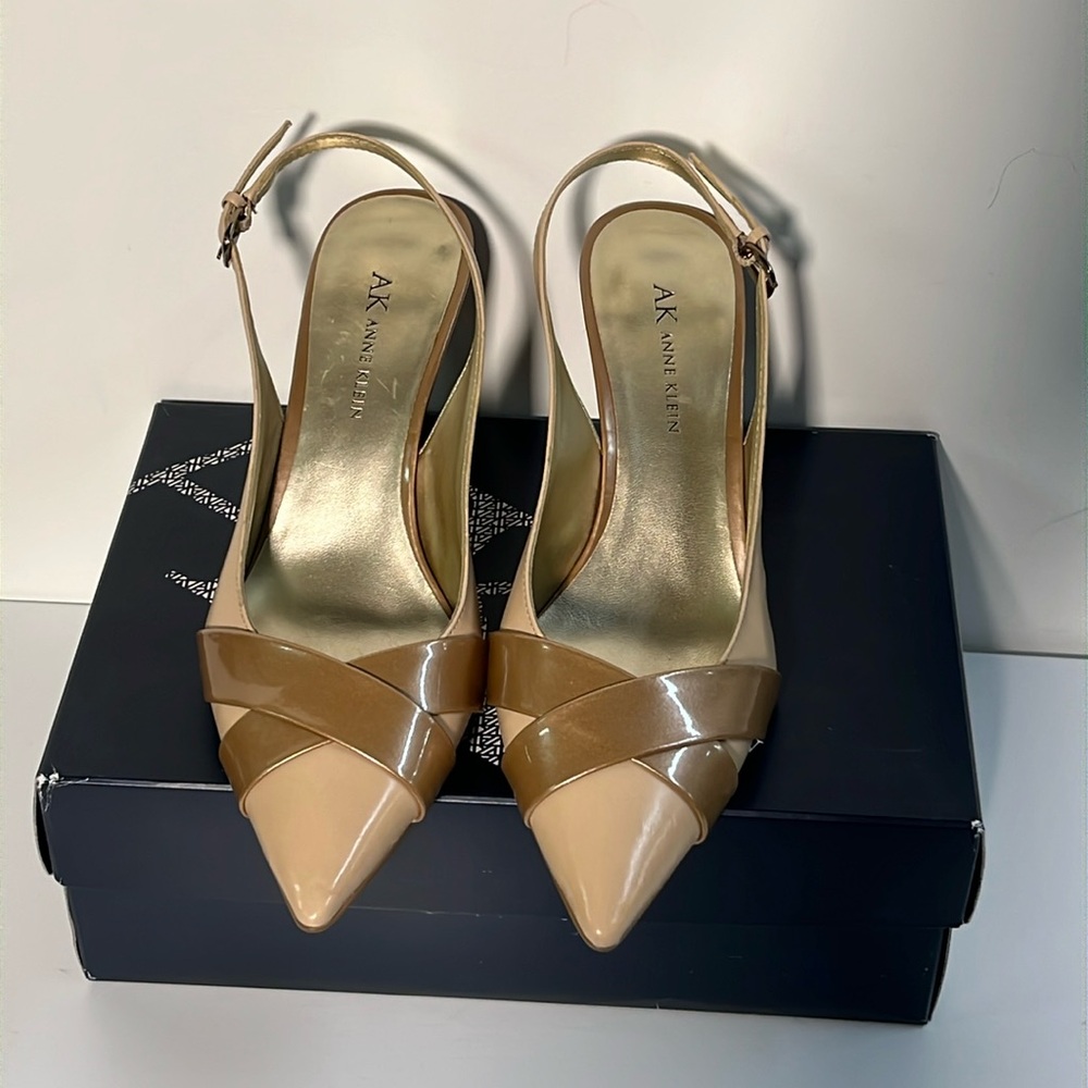 ANNE KLEIN "Crosby" Career 2 Tone Leather Slingback 3" Heel Pointed Toe Shoe 8M